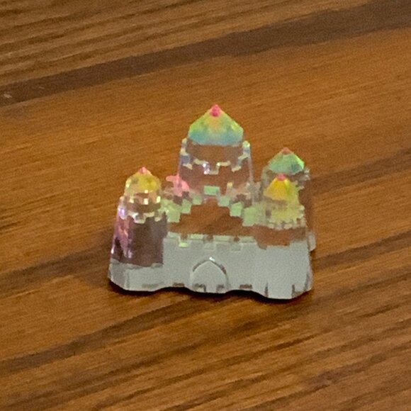 RAINBOW CRYSTAL CASTLE Figurine - Picture 1 of 8